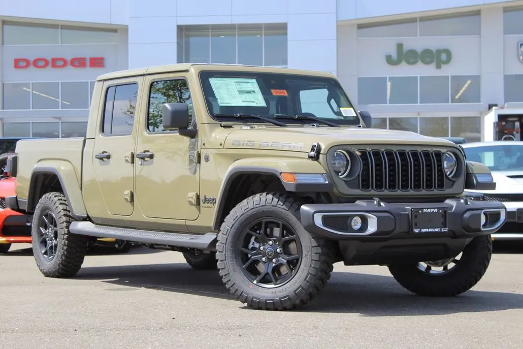 2025 Jeep Gladiator Sport photo 1