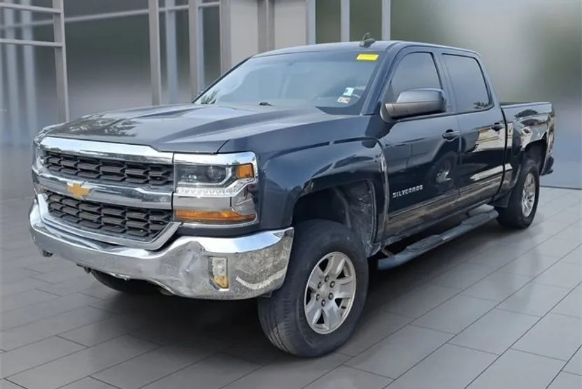 2018 Chevrolet Silverado 1500 LT photo 1