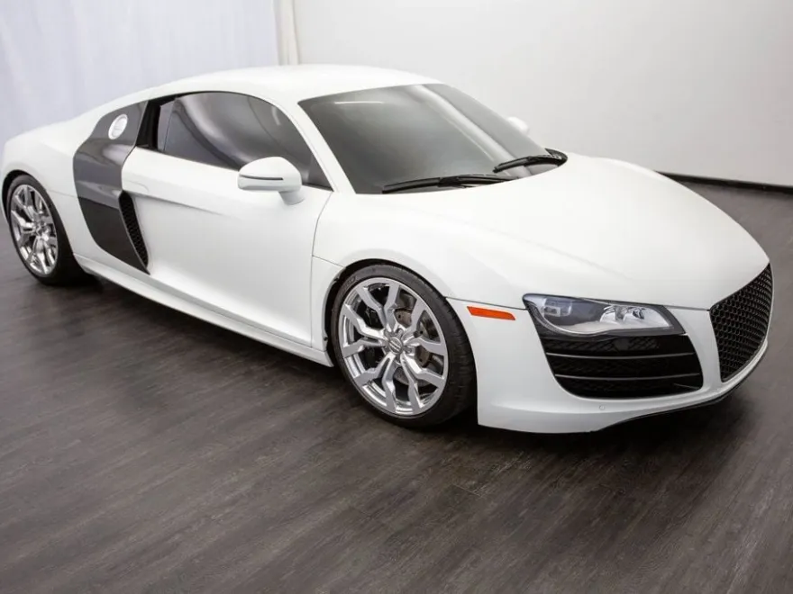 2011 Audi R8 5.2 photo 3