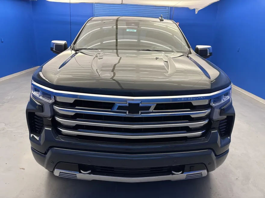2026 Chevrolet Silverado 1500 High Country photo 1