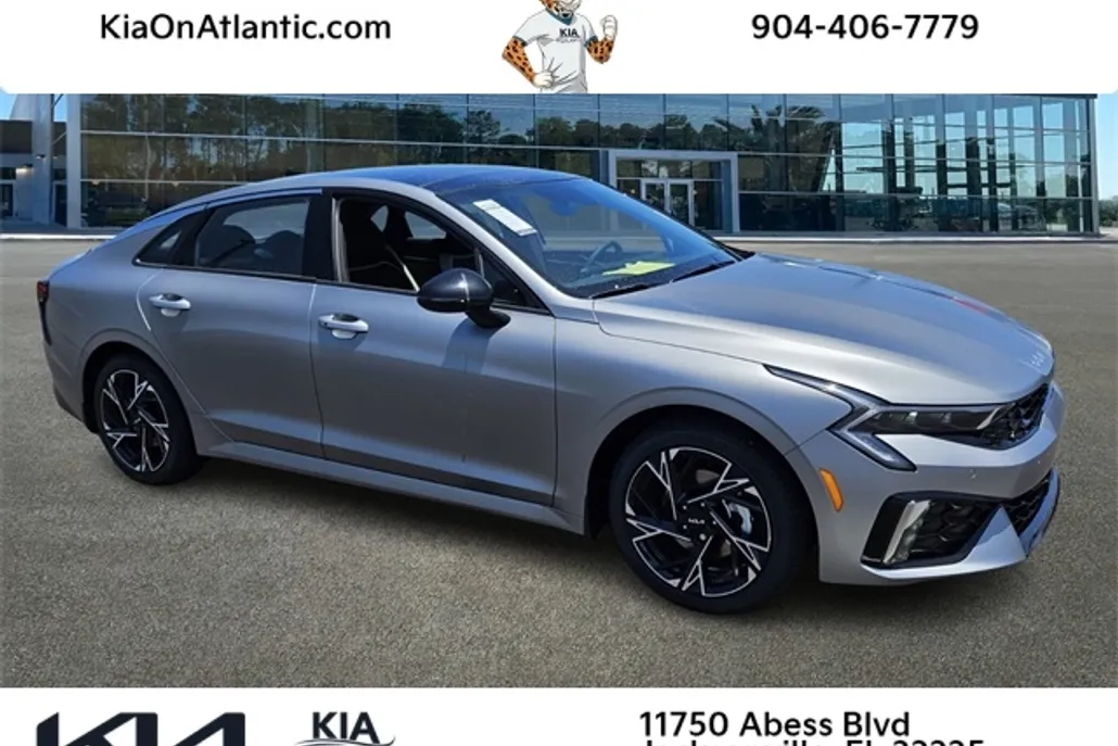 2025 Kia K5 GT-Line photo 1