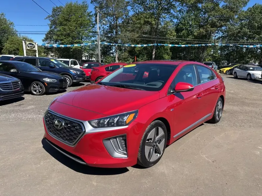2020 Hyundai Ioniq SEL photo 1