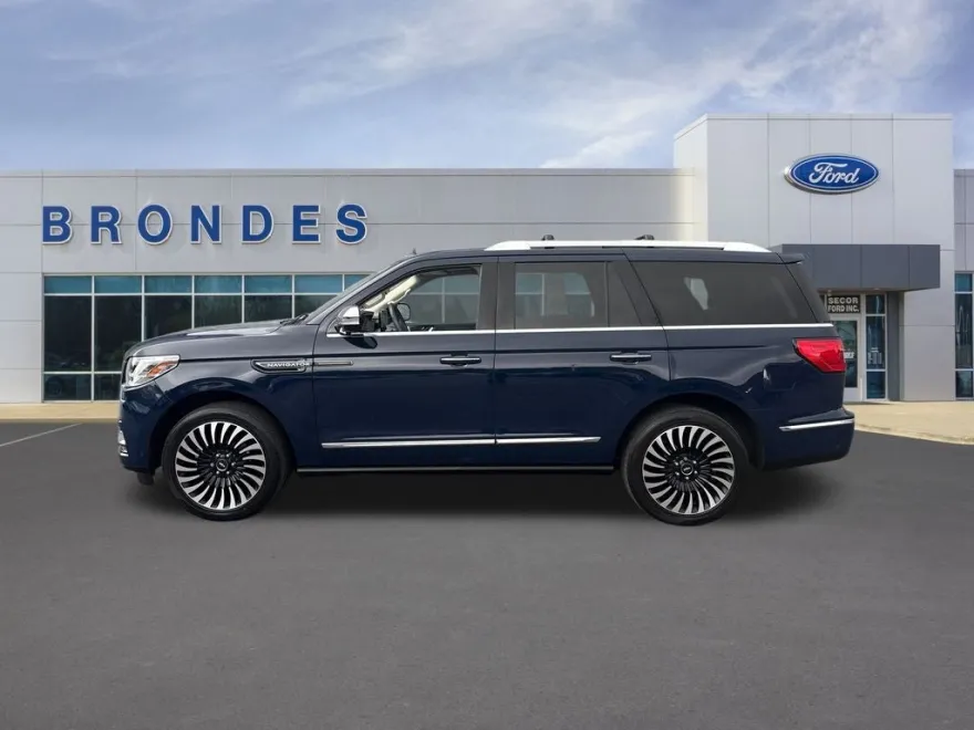 2020 Lincoln Navigator Black Label photo 1
