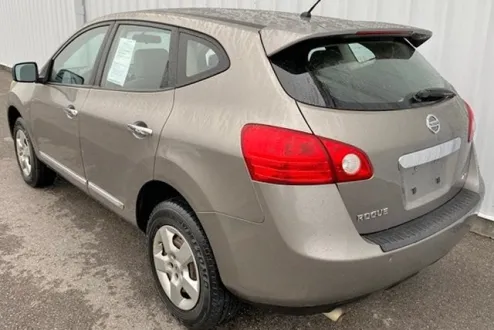 2013 Nissan Rogue S photo 3