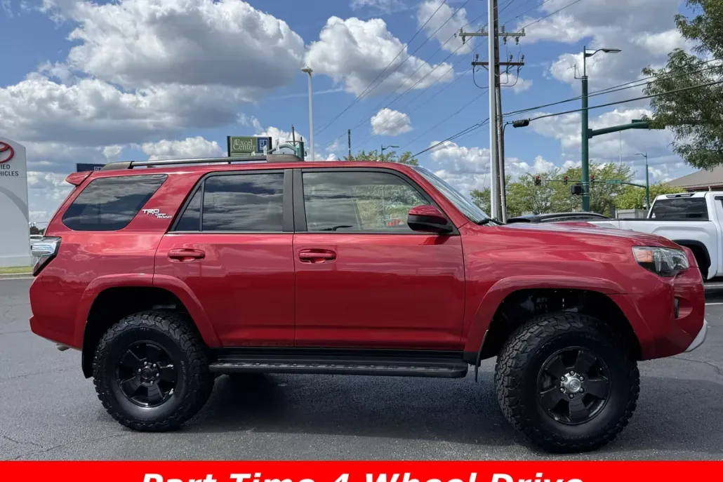 2022 Toyota 4Runner TRD photo 1