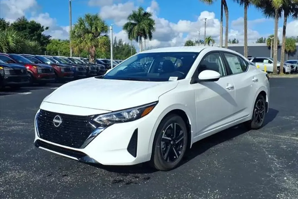 2025 Nissan Sentra SV photo 1