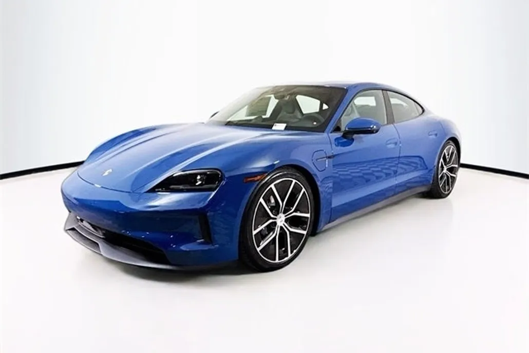 2025 Porsche Taycan 4 photo 1