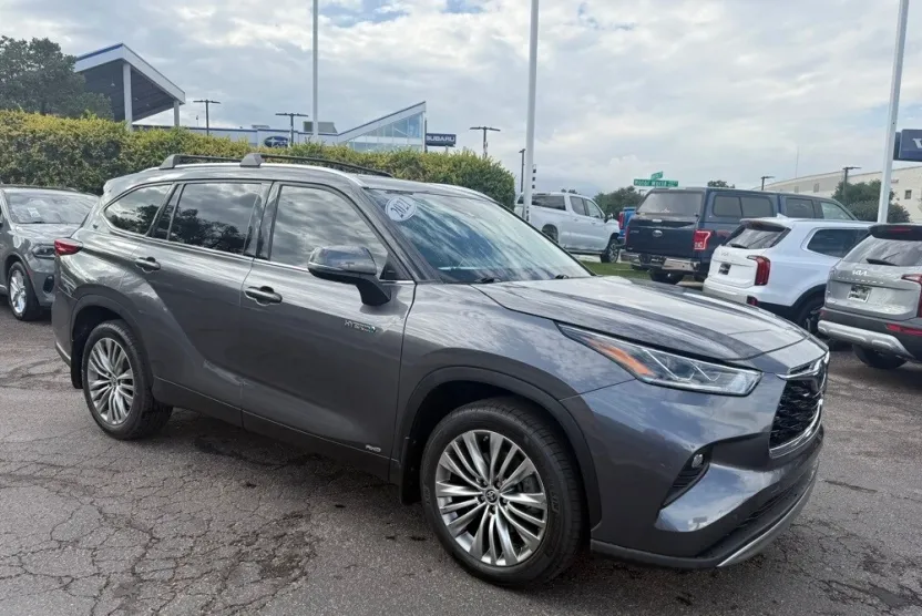 2021 Toyota Highlander Hybrid Platinum photo 1