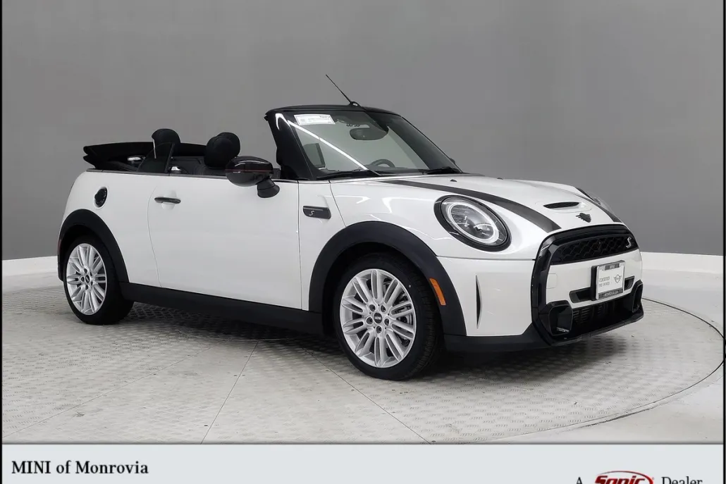 2023 Mini Cooper S Convertible photo 1
