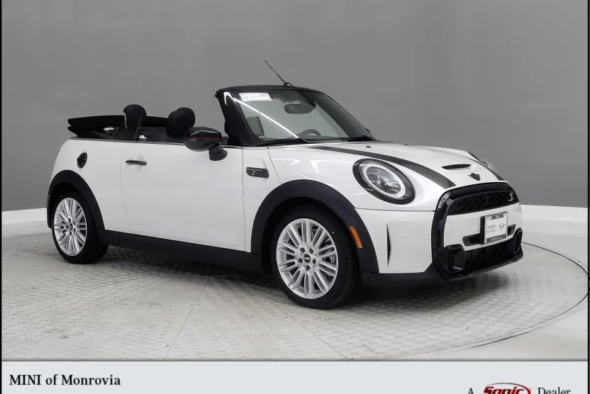 2023 Mini Cooper S Convertible photo 1