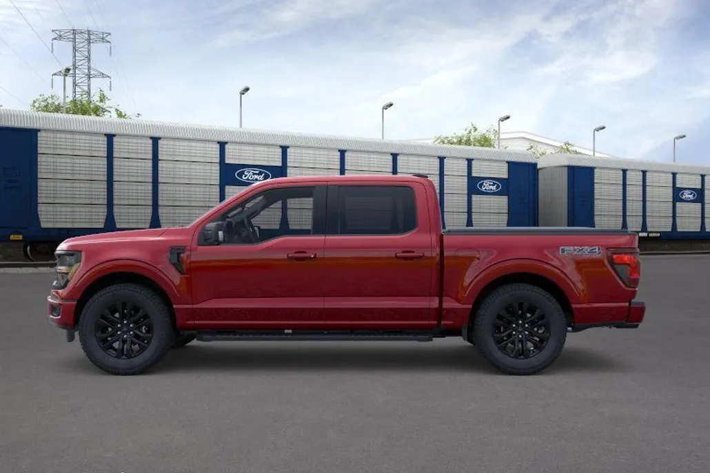 2025 Ford F-150 XLT photo 1
