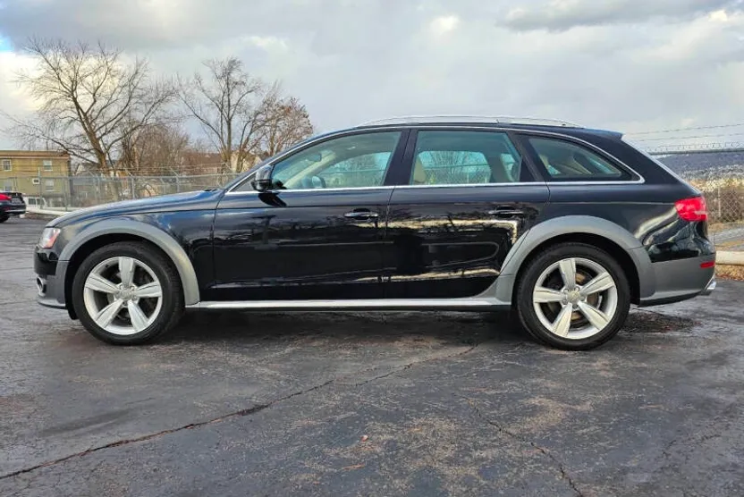 2013 Audi A4 Allroad Quattro Premium photo 1
