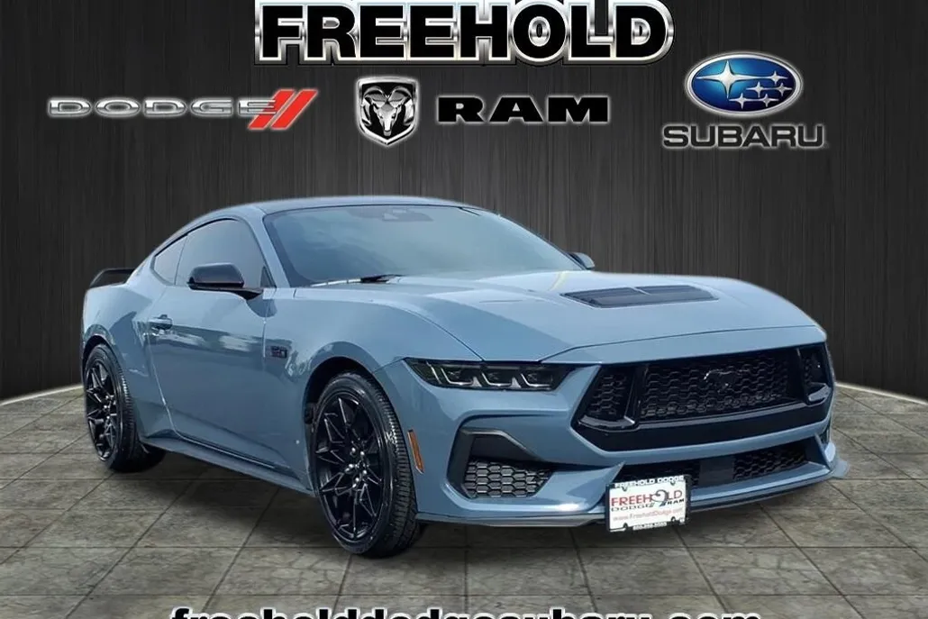 2024 Ford Mustang GT Premium photo 1
