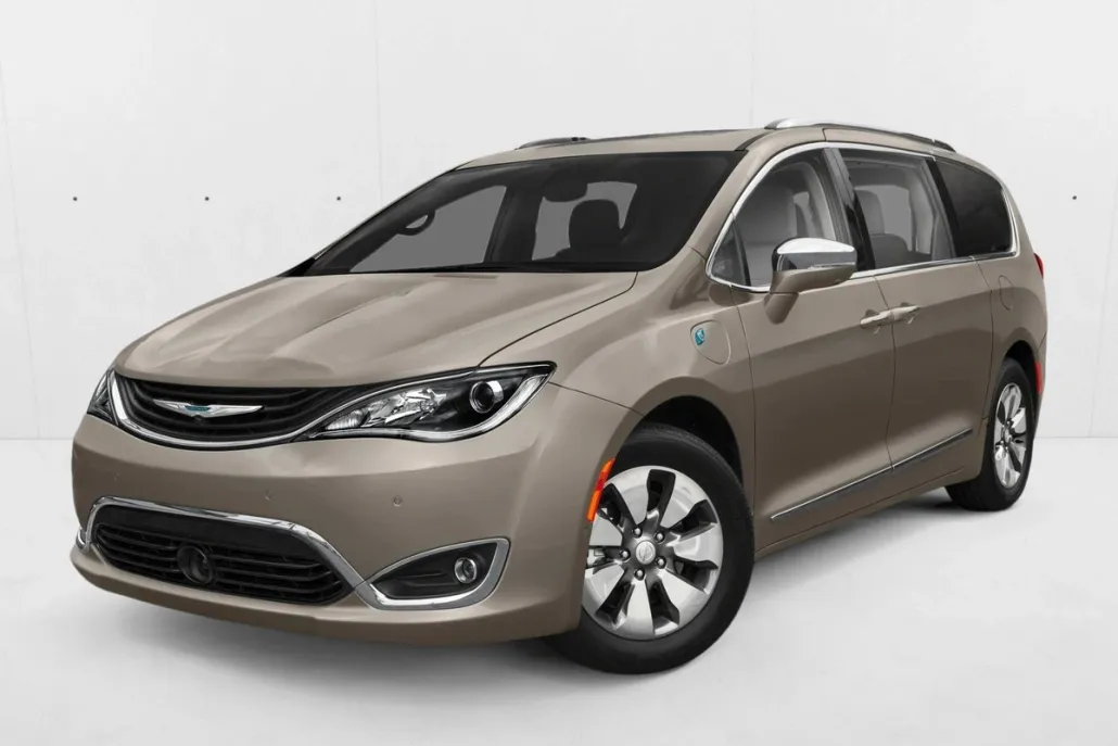 2018 Chrysler Pacifica Hybrid Touring L photo 1