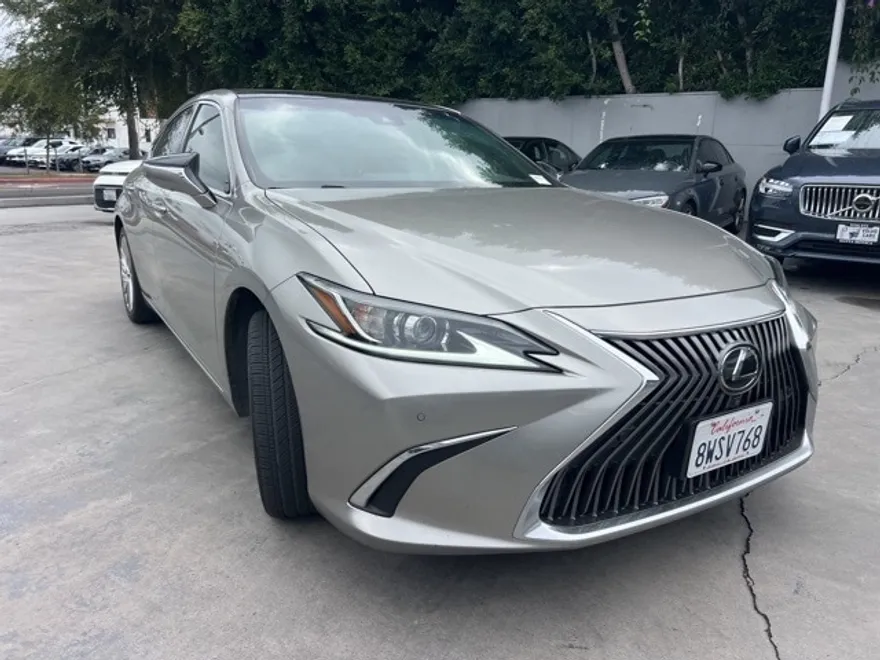2021 Lexus ES 350 Luxury photo 1
