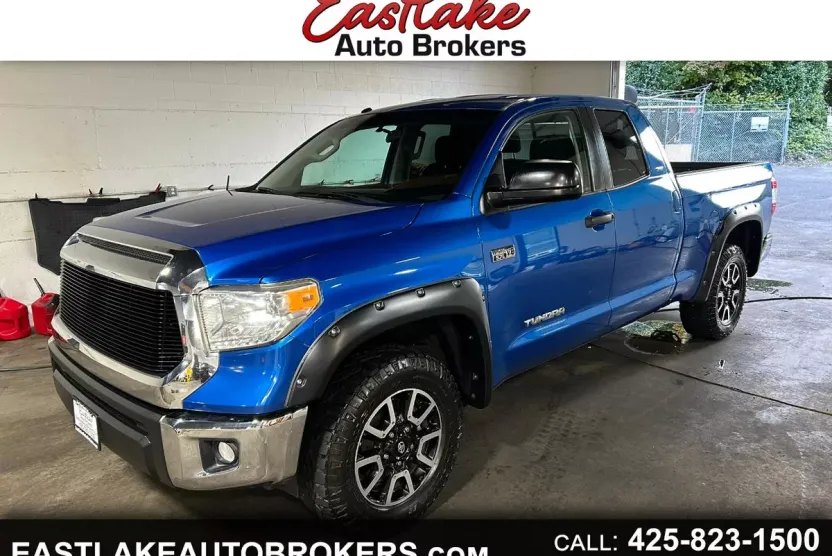 2017 Toyota Tundra SR5 Double Cab photo 1