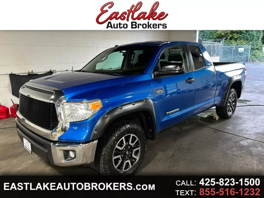 2017 Toyota Tundra SR5 Double Cab photo 1