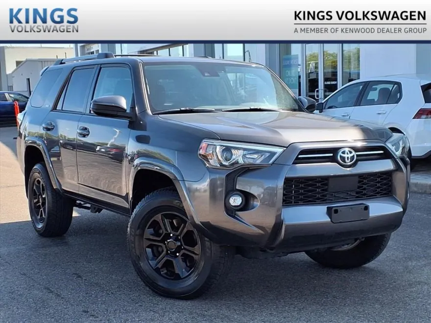 2022 Toyota 4Runner SR5 photo 1