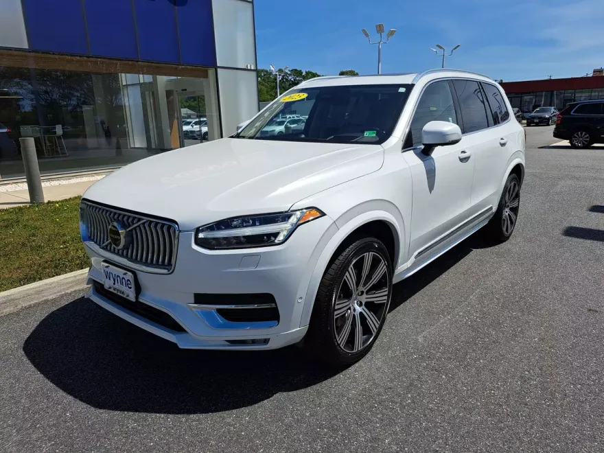 2023 Volvo XC90 AWD Ultimate photo 1