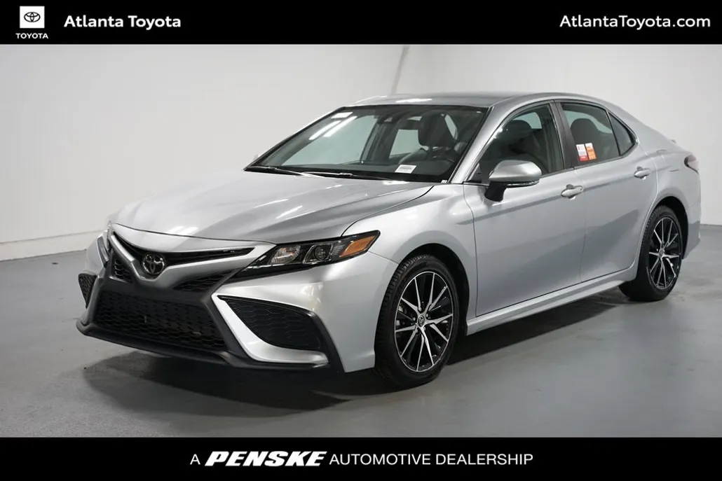 2023 Toyota Camry SE photo 1