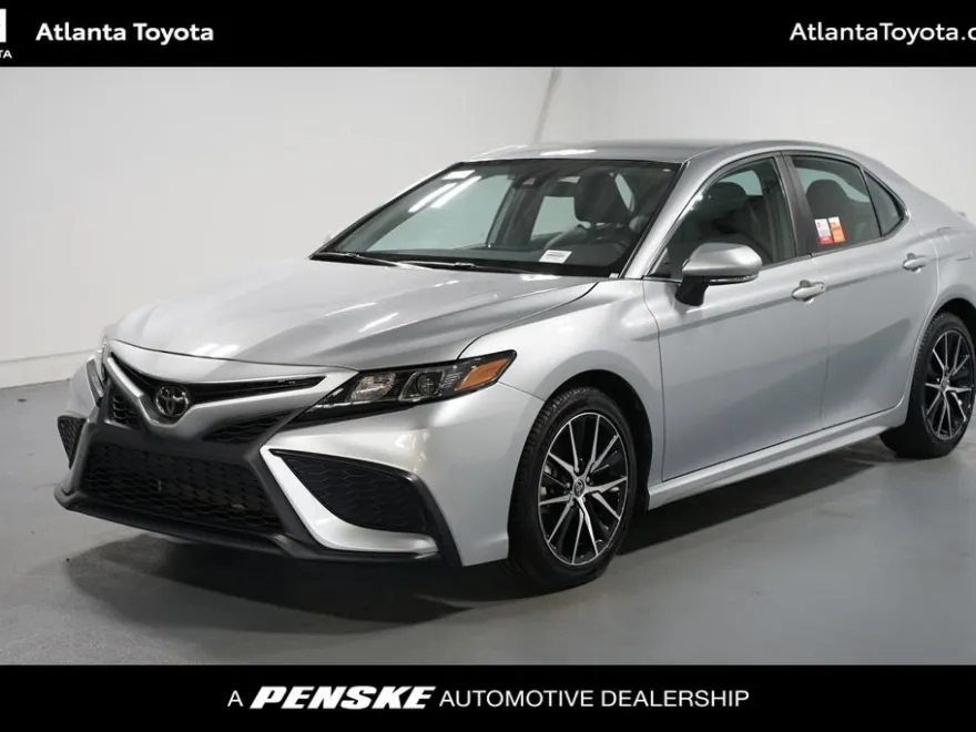 2023 Toyota Camry SE photo 1