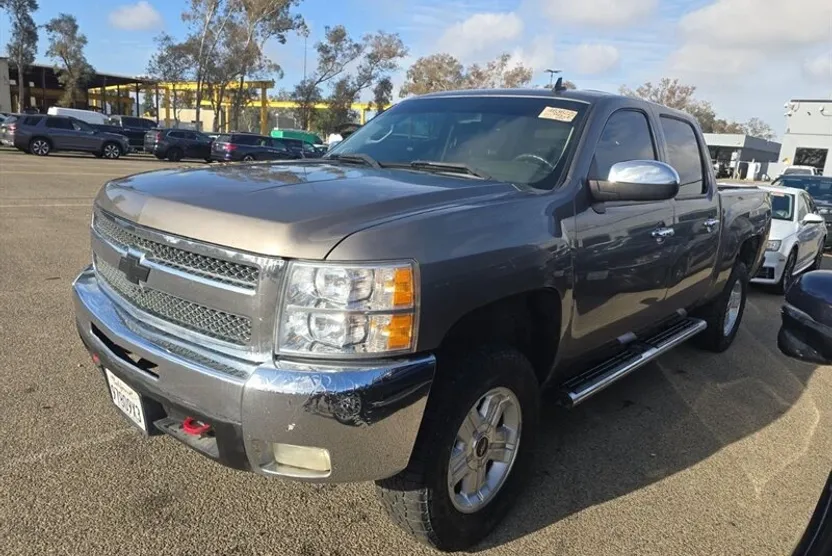 2013 Chevrolet Silverado 1500 LT photo 1