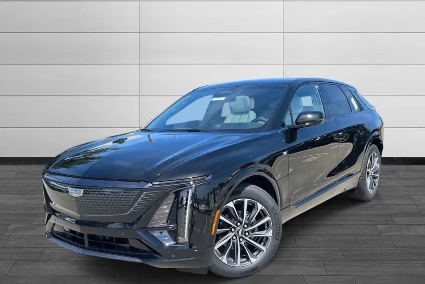 2026 Cadillac Lyriq Sport photo 1