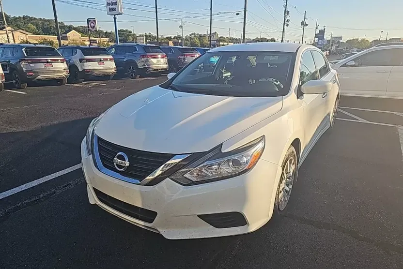 2018 Nissan Altima 2.5 S photo 1