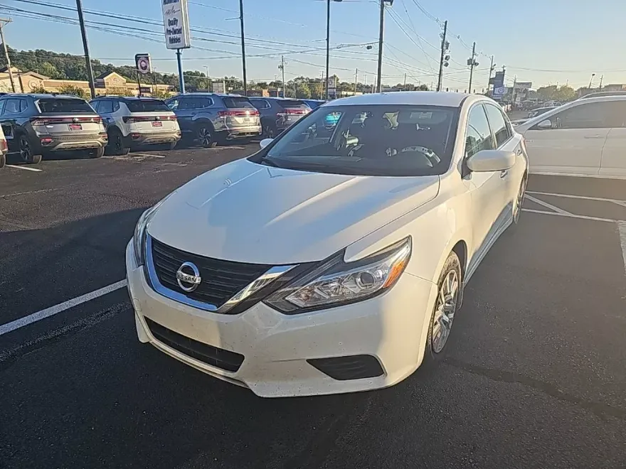 2018 Nissan Altima 2.5 S photo 1