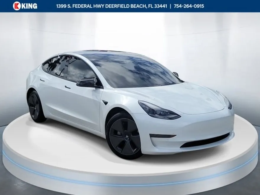 2021 Tesla Model 3 Standard Range Plus photo 1