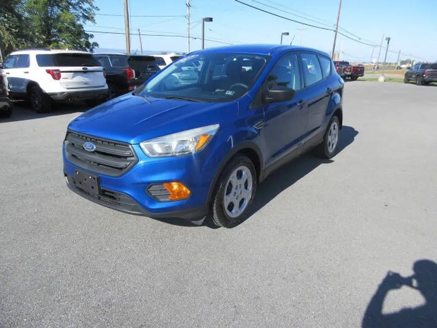 2017 Ford Escape S photo 1