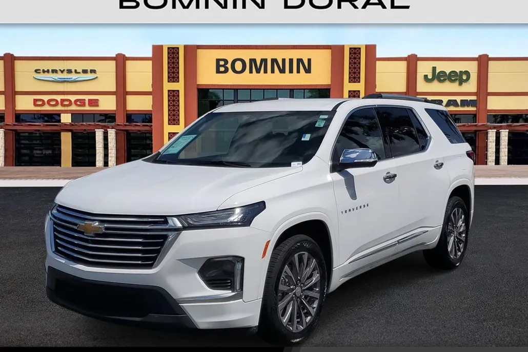 2023 Chevrolet Traverse Premier photo 1