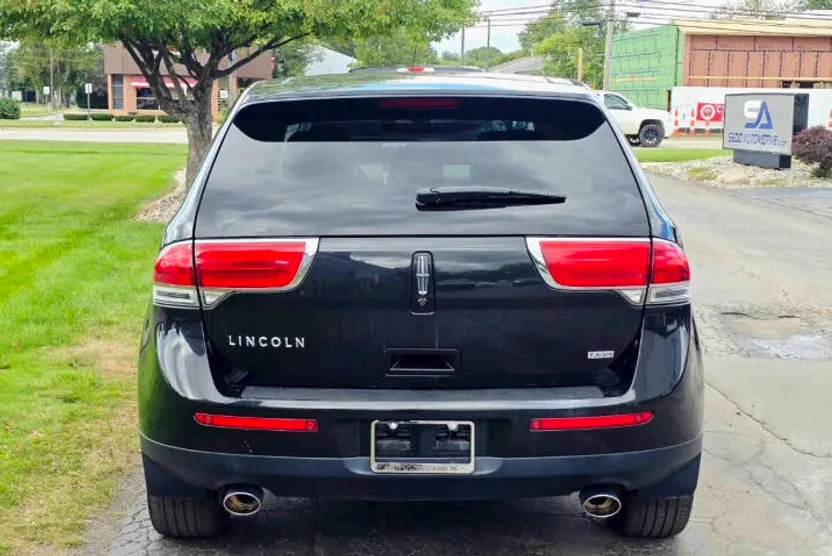 2013 Lincoln MKX Base photo 1