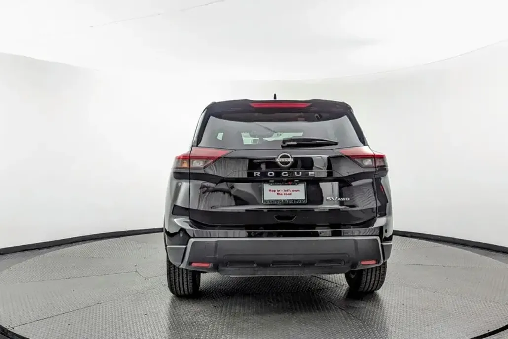 2024 Nissan Rogue SV photo 1