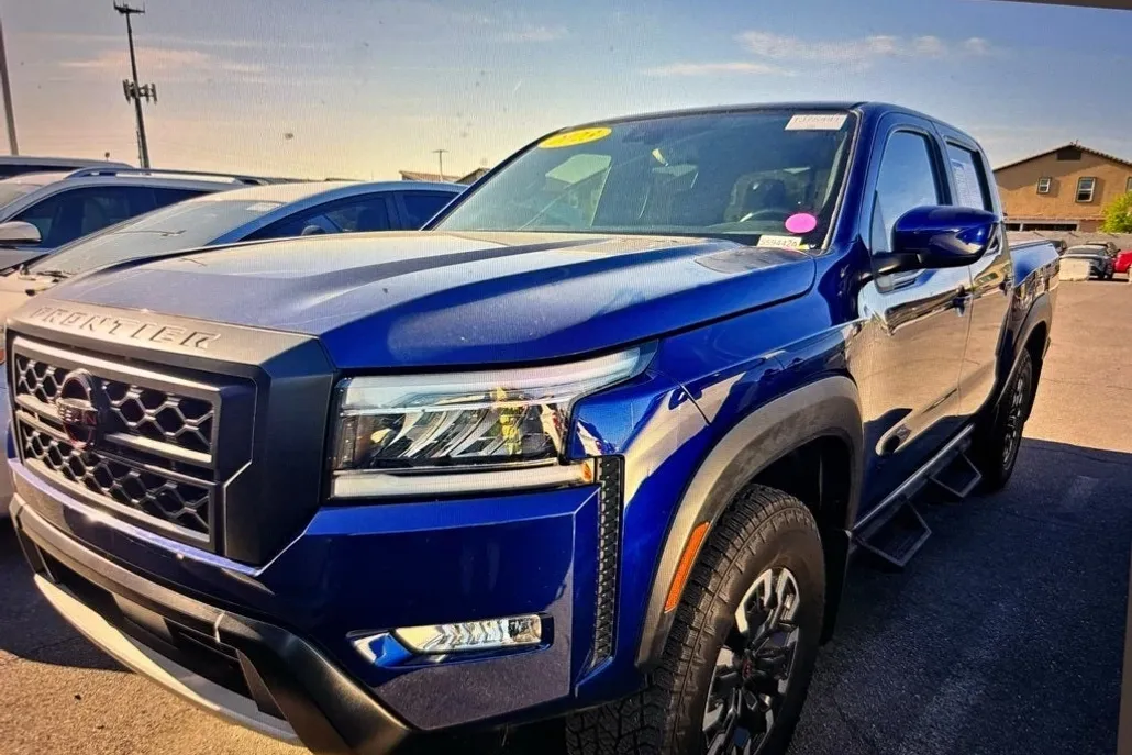 2023 Nissan Frontier PRO-4X photo 1