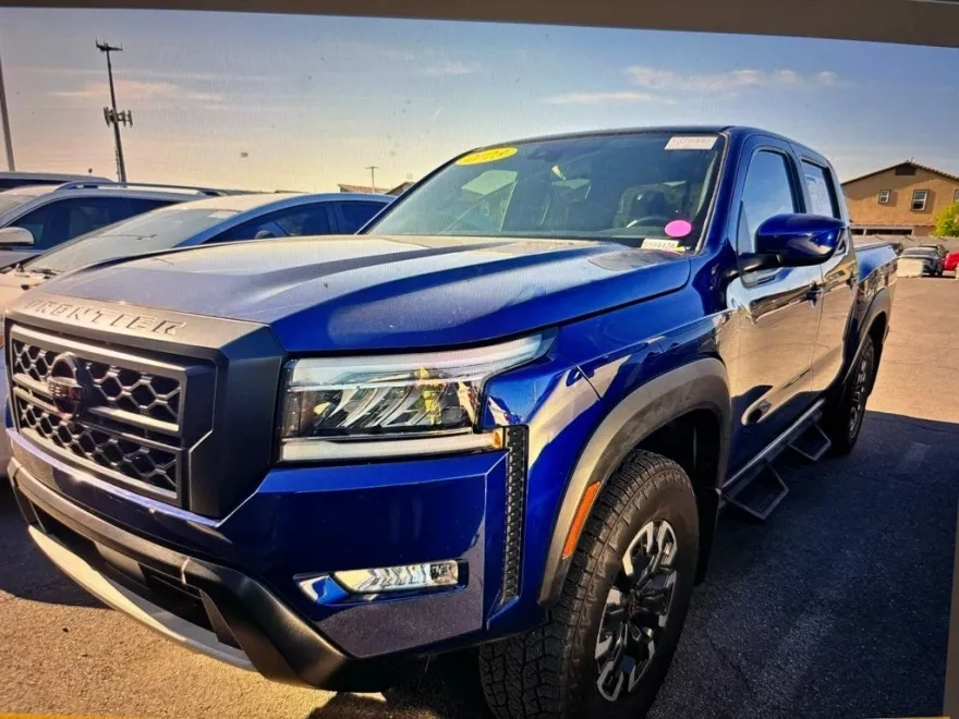 2023 Nissan Frontier PRO-4X photo 1