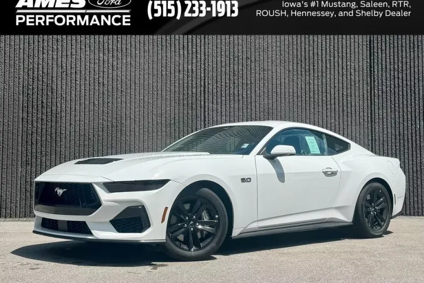 2025 Ford Mustang GT photo 1