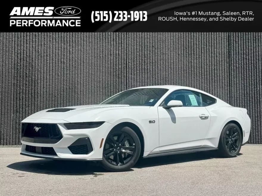 2025 Ford Mustang GT photo 1