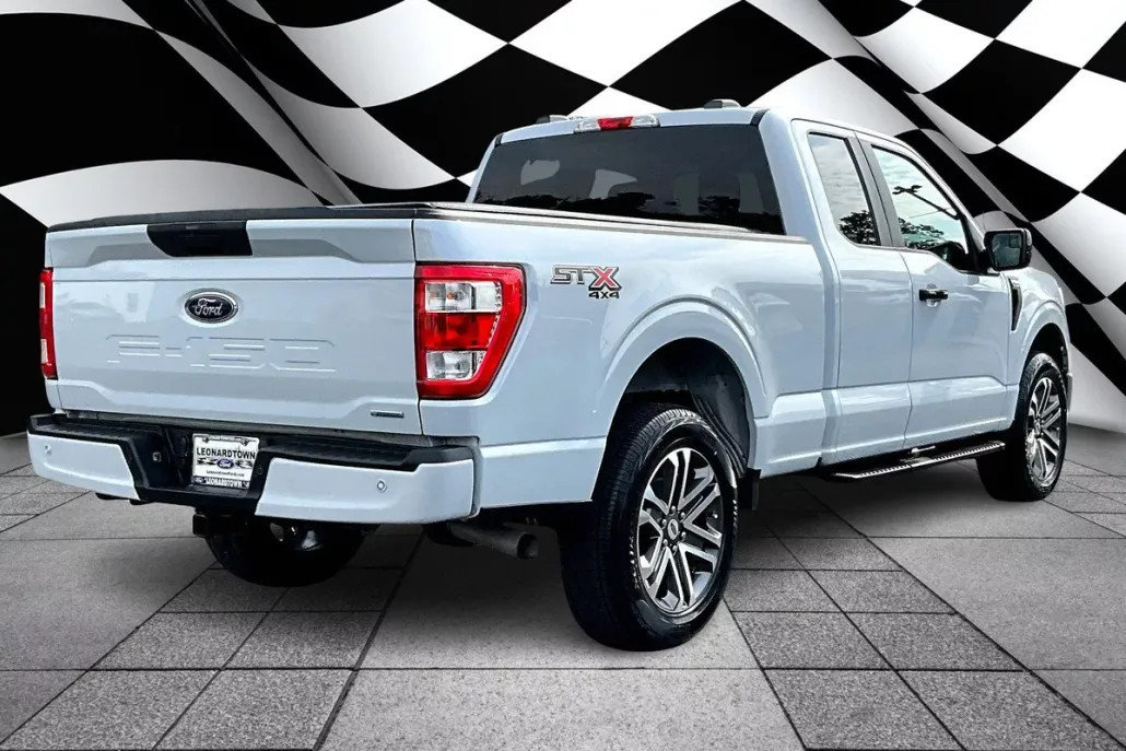 2022 Ford F-150 XL STX photo 1