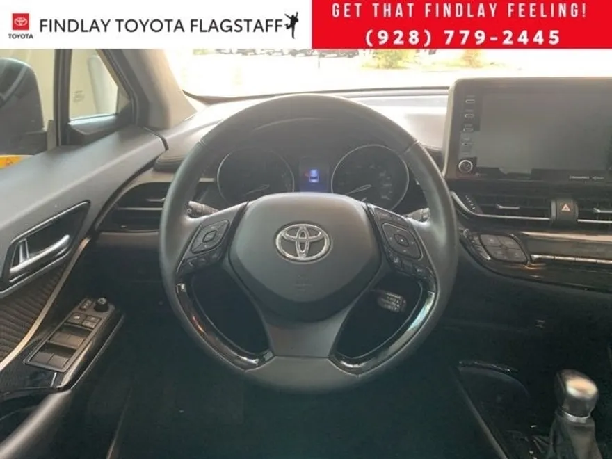 2022 Toyota C-HR Limited photo 1