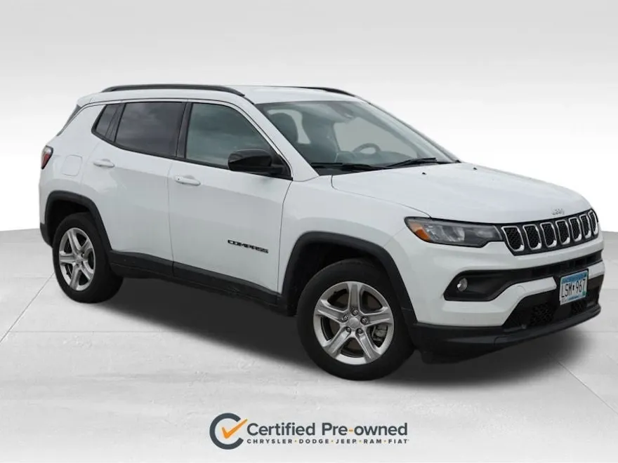 2024 Jeep Compass Latitude photo 1