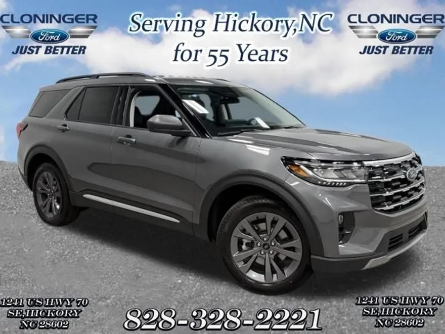 2025 Ford Explorer photo 1
