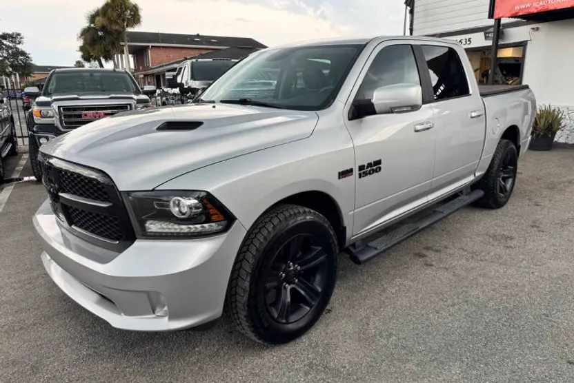2018 Ram 1500 Sport photo 1
