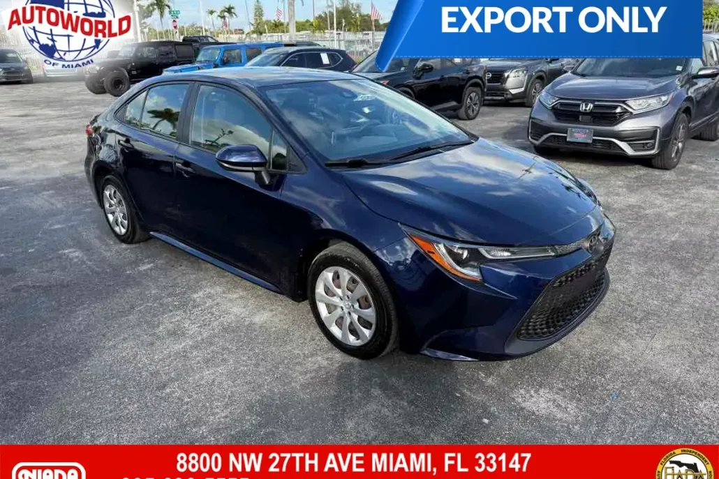 2021 Toyota Corolla LE photo 1