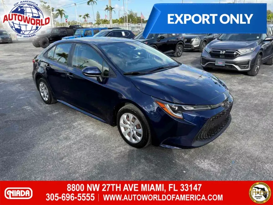 2021 Toyota Corolla LE photo 1