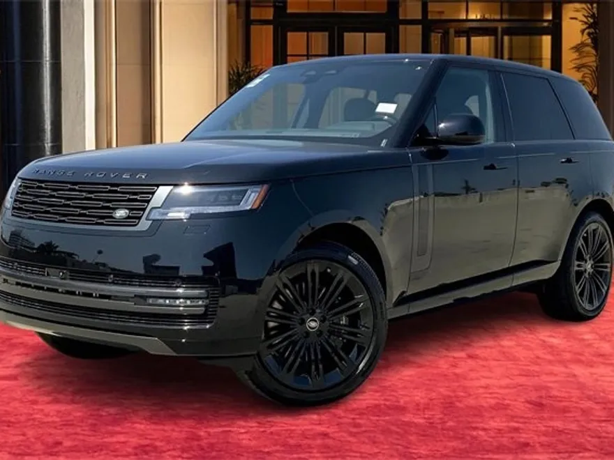2025 Land Rover Range Rover SE photo 1