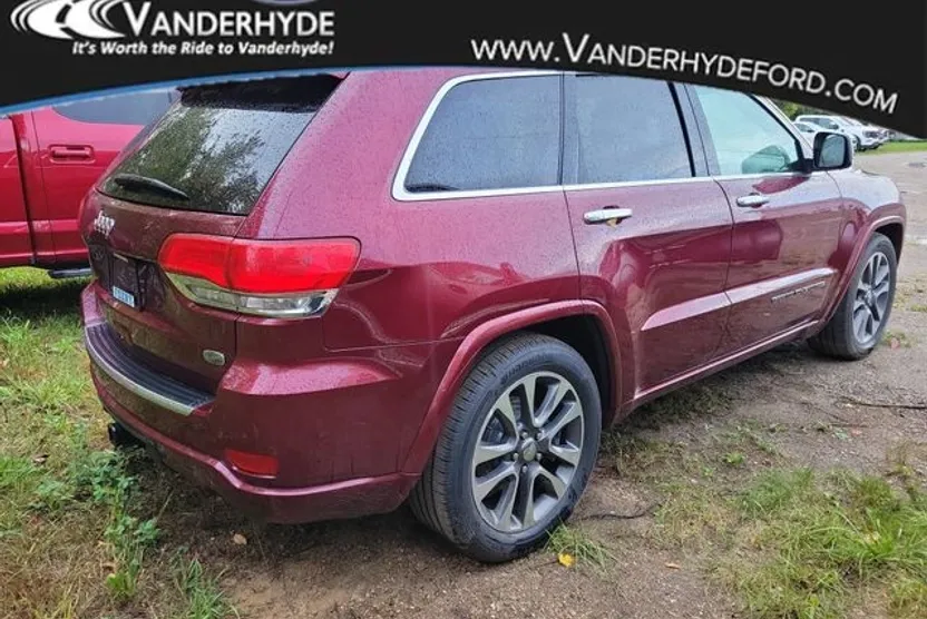 2017 Jeep Grand Cherokee Overland photo 1