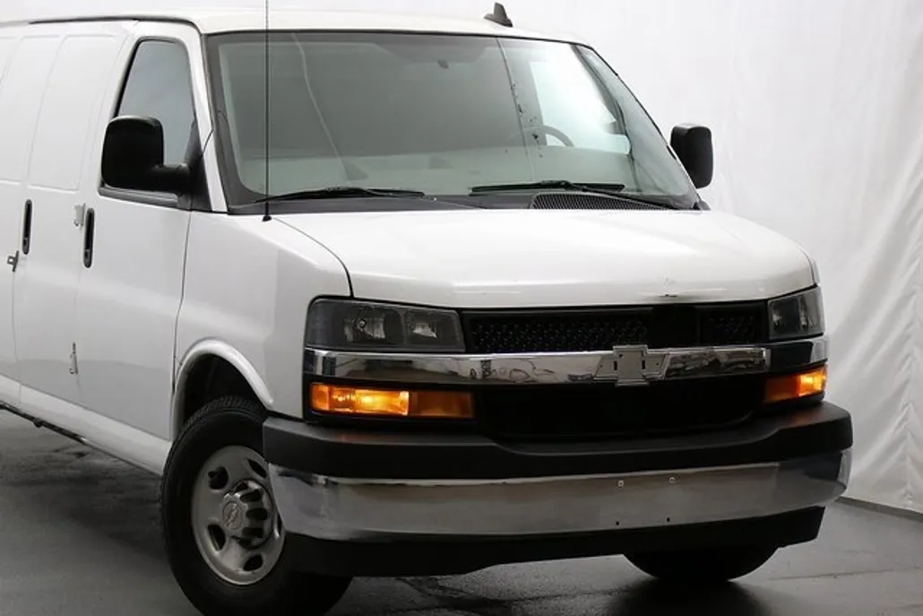 2019 Chevrolet Express Cargo 3500 photo 1