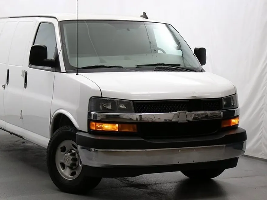 2019 Chevrolet Express Cargo 3500 photo 1