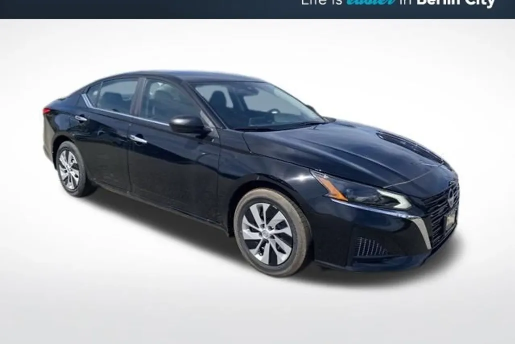 2025 Nissan Altima 2.5 S photo 1
